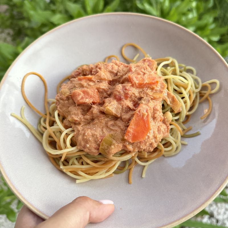 Spaghetti met tomatensaus en groente